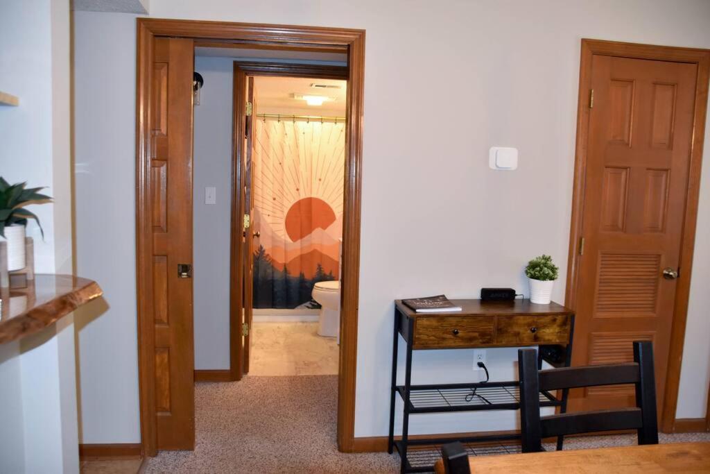 Cozy Mountain Getaway! Mountain Views! 2 Bed, 2 Bath, Sleeps 6 Lägenhet Gatlinburg Exteriör bild